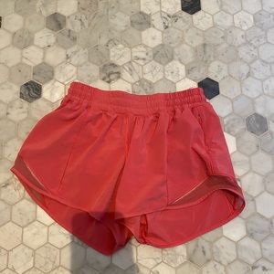 RESERVED. hotty hot 4” lululemon shorts!
